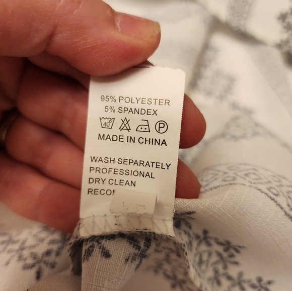 White Floral Folk Pheasant Blouse Size XL - Picture 11 of 11